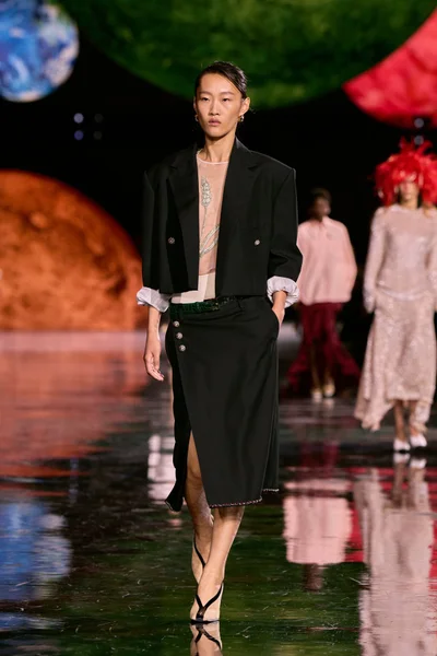 Look 15